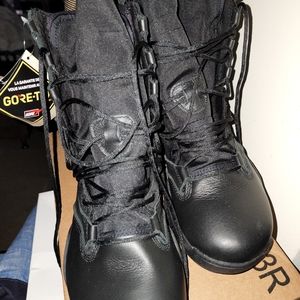 Nike Boots sz7 mens